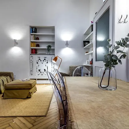 Joivy Modern Studio Near City Centre Apartment